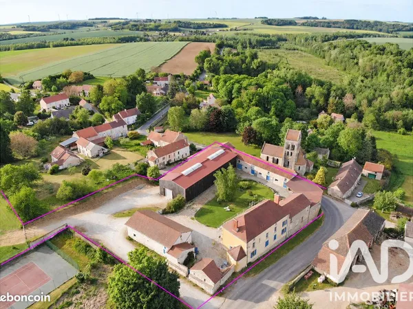 Propriété 10 pièces 327 m²