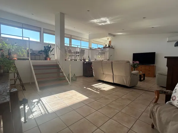 Appartement 3 pièces 121 m²