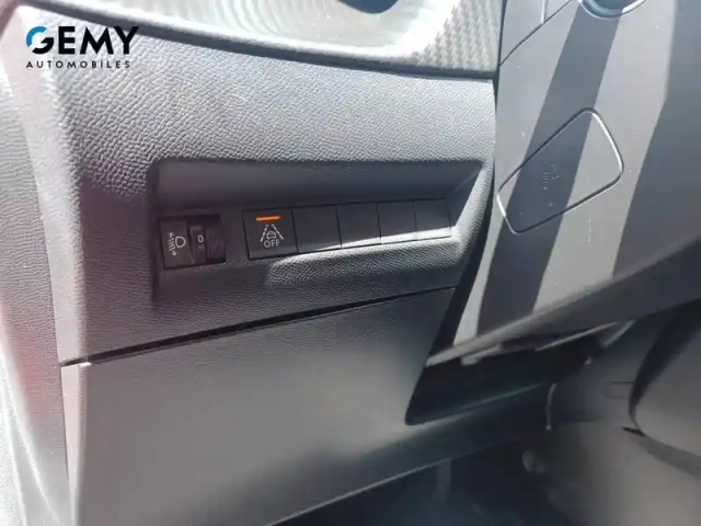 Peugeot 208 electrique 50 kwh 136ch — photo 17