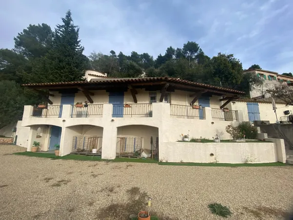 Draguignan : Maison 160 m2 , terrain 2.600 m2