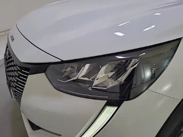 Peugeot 208 electrique 50 kwh 136 — photo 16