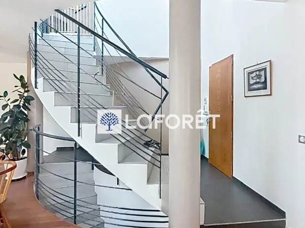 Maison de prestige meublée de 176 m² (330 m² au sol) Prestations d'exception à Chambourcy