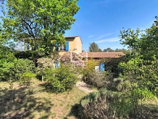 FAYENCE BELLE PROPRIETE AVEC APPARTEMENT INDEPENDANT JARDIN 5000 m2 !
