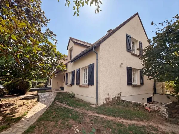 Maison 8 pièces 192 m²