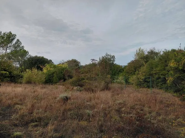 Terrain 1700 m²