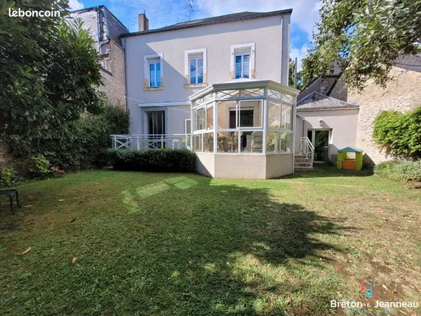 Maison de ville 9 pièces 222 m²