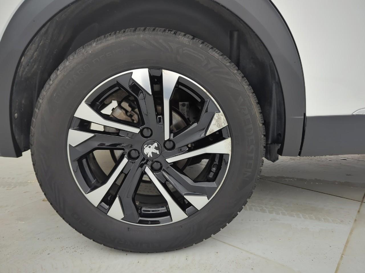 Peugeot 2008 puretech 130 s&s bvm6 allure — photo 33
