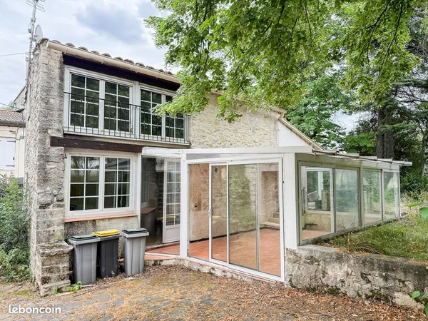 Maison avec jardin 450 m² - Les Matelles