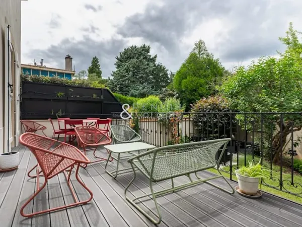 Maison 11 pièces 308 m²