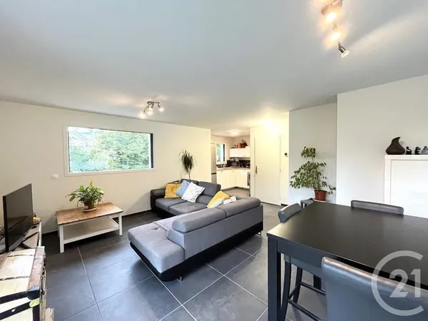 Appartement 4 pièces 99 m²