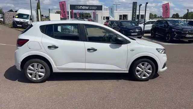 Dacia Sandero sce 65 — photo 23