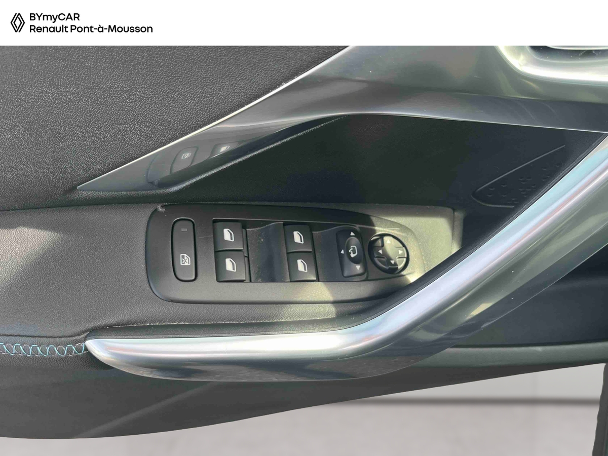 Peugeot 2008 PureTech 110ch S&amp;S EAT6 — photo 22