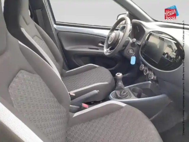 Toyota Aygo X 1.0 vvt-i 72ch design my24 — photo 5
