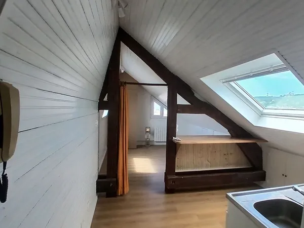 Studio 1 pièce 14 m²