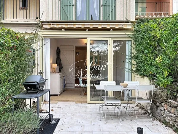 MAZET 3 PIECES AVEC JARDIN ET PISCINE À PRAMOUSQUIER