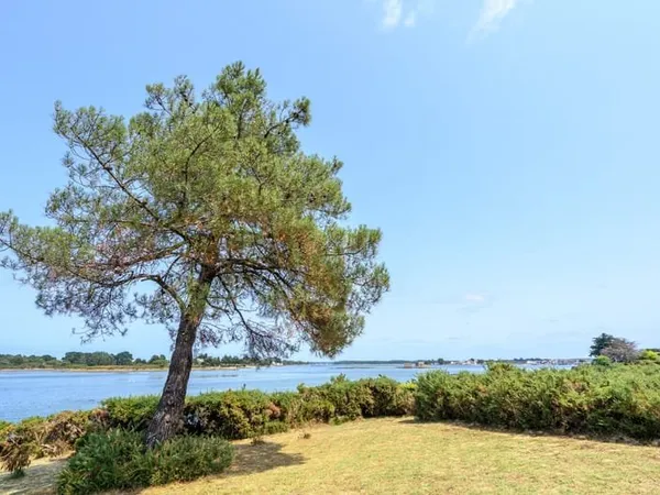 Propriété d'exception avec vue mer et accès plage sur près d