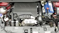 Peugeot 208 1.2 PureTech 100ch S&S Allure Pack 118g — photo 18