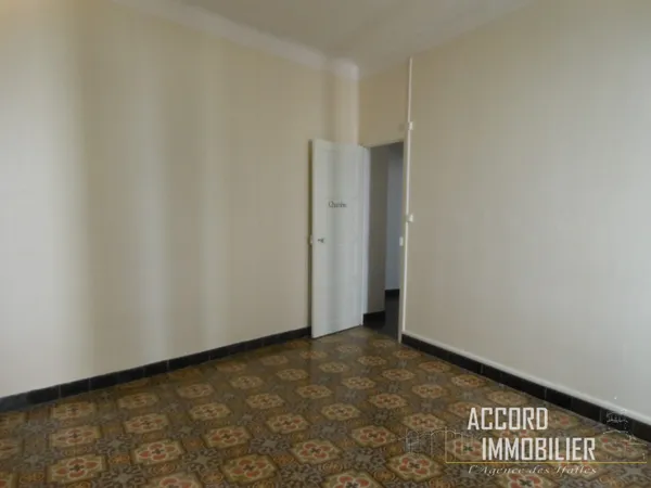 Appartement T3 de 65 m2 proche des Halles