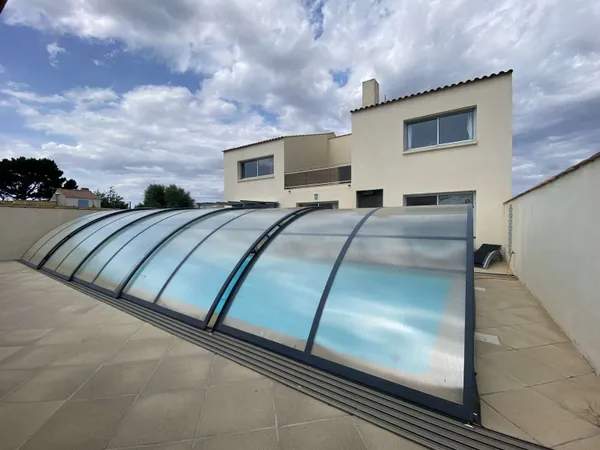 Maison 9 pièces 200 m²