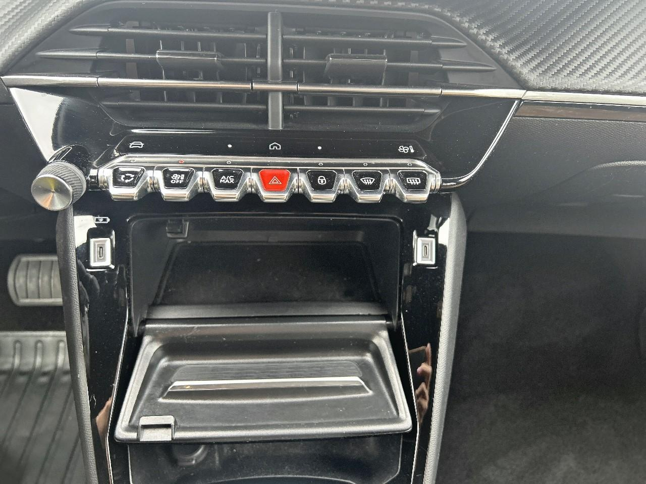 Peugeot 2008 1.2 puretech 130ch s&s allure eat8 — photo 18