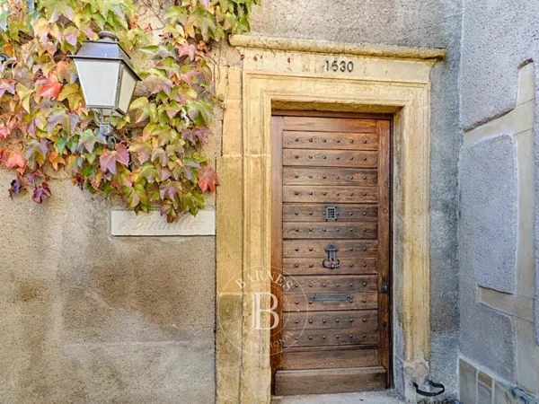 Maison 10 pièces 435 m²