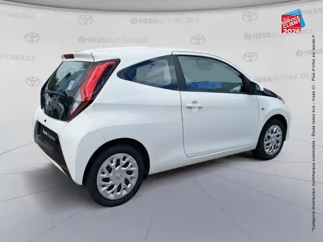 Toyota Aygo 1.0 vvt-i 72ch x-play x-shift 5p — photo 6