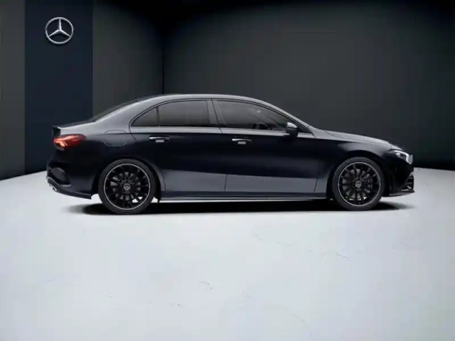 Mercedes Classe A 250 e berline amg line — photo 19