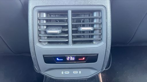Seat Leon 1.5 eTSI 150 DSG7 - Xcellence – 2022 – 38684 km – Hybride essence – Boîte Automatique — photo 18