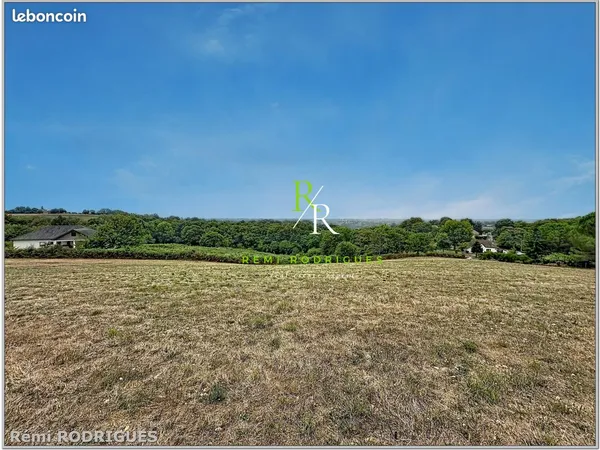 Terrain à vendre à 5mn de Garlin - 2 608 m² avec vue Pyrénées