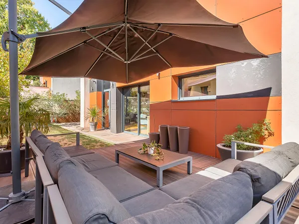 Triplex contemporain comme une maison sur le plateau de St Rambert