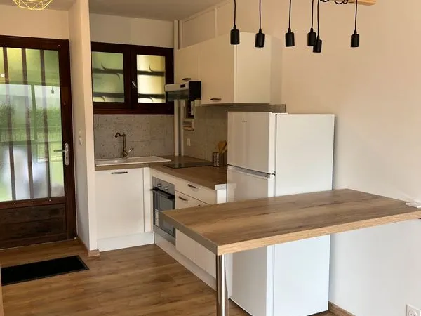 Studio rénové 25 m² - RDC - Parking + Cave - Bergerac Hôpital