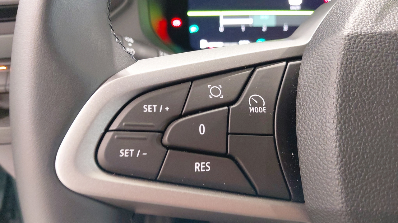 Dacia Bigster Mild Hybrid 140 — photo 18