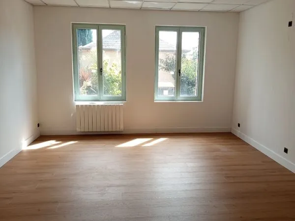 Local professionnel centre Bourg-Achard