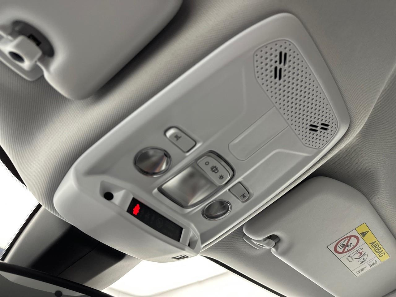 Peugeot 2008 puretech 130 s&s eat8 allure pack — photo 32