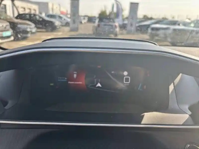 Peugeot 208 puretech 100 s&amp;s bvm6 — photo 10