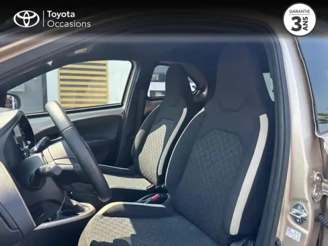 Toyota Aygo X 1.0 vvt-i 72ch design s-cvt — photo 11