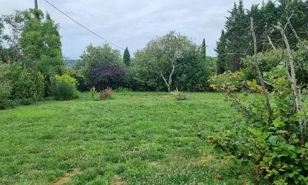 Terrain Vente Auch  650m² 71000€