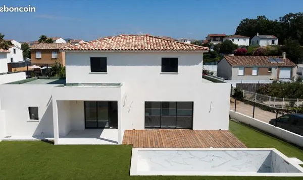 Villa neuve 130 m² avec piscine - 4 chambres - Puget-sur-Argens