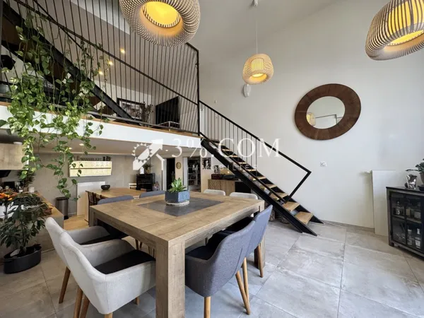 Appartement 6 pièces 107 m²