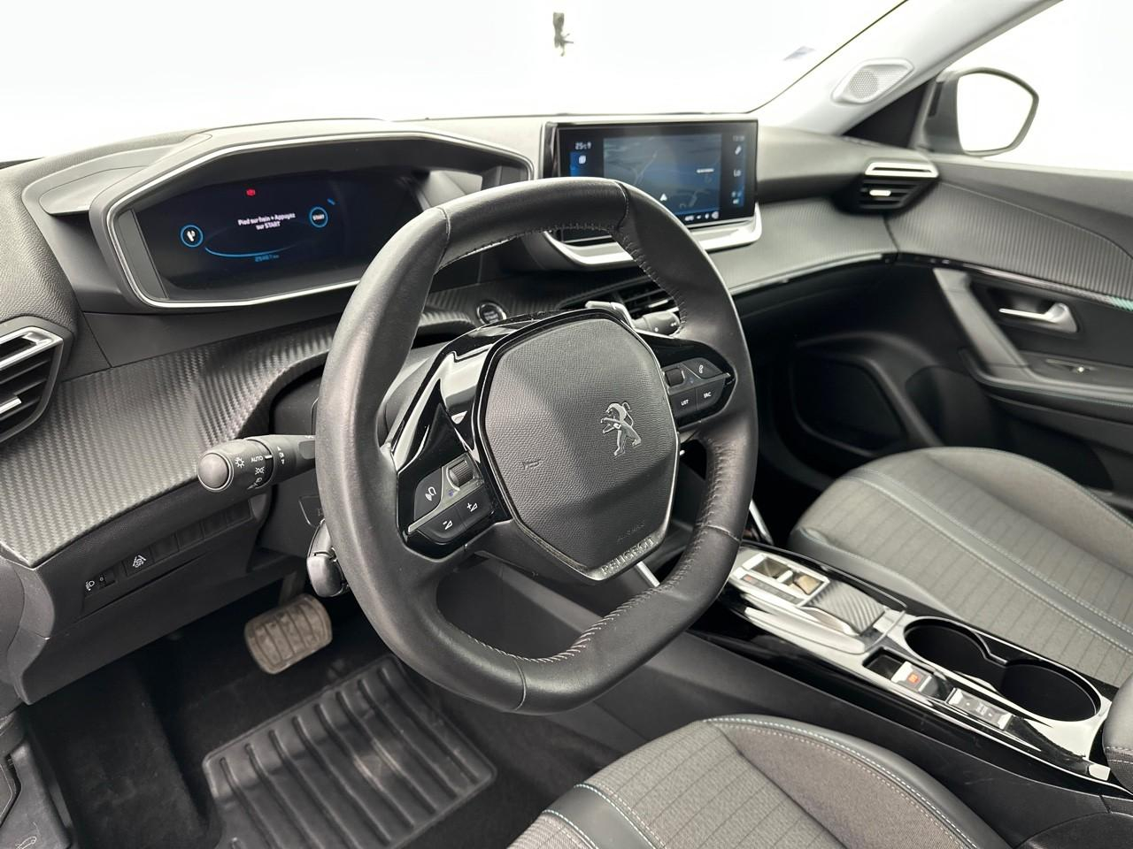 Peugeot 2008 puretech 130 s&s eat8 allure pack — photo 8