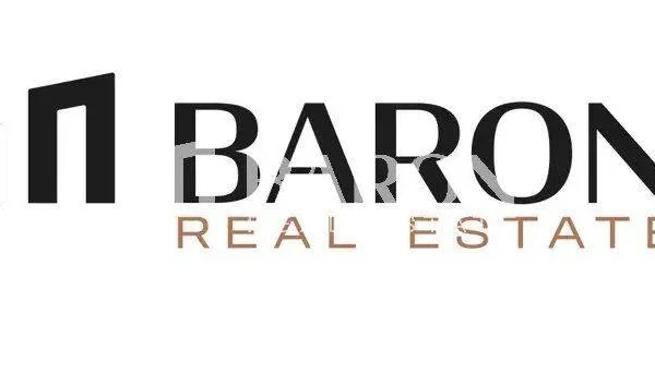 Local commercial 140 m²