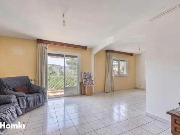 Appartement T4 de 71 m² à Le Pradet 83220, Rue Eugène Fromentin
