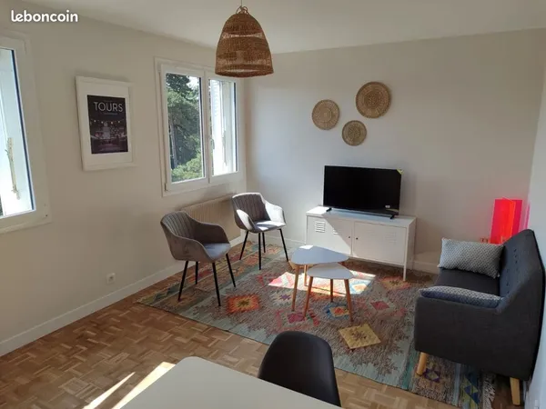 1 chambre à louer en COLOCATION FEMININE ETUDIANTE secteur botanique