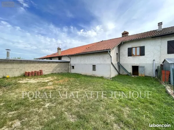 Maison 6 pièces 251 m²