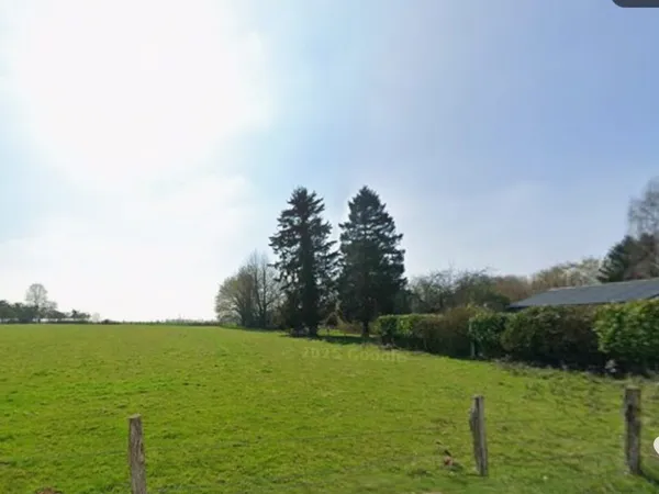 Terrain 2351 m²