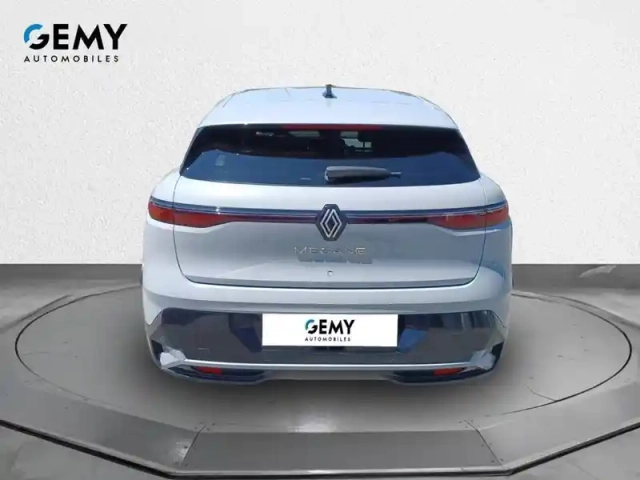Renault Megane e-tech ev60 220 ch super charge — photo 20