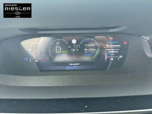 Peugeot 408 phev 225 e-eat8 — photo 10