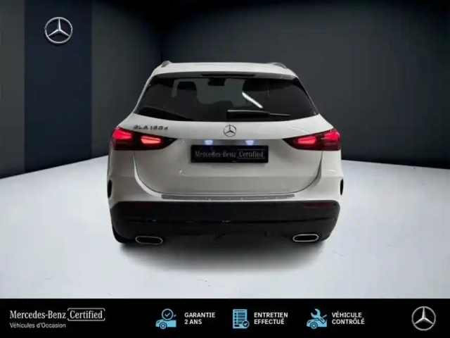 Mercedes Gla 180 d amg line — photo 24
