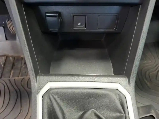 Dacia Sandero eco-g 100 — photo 24