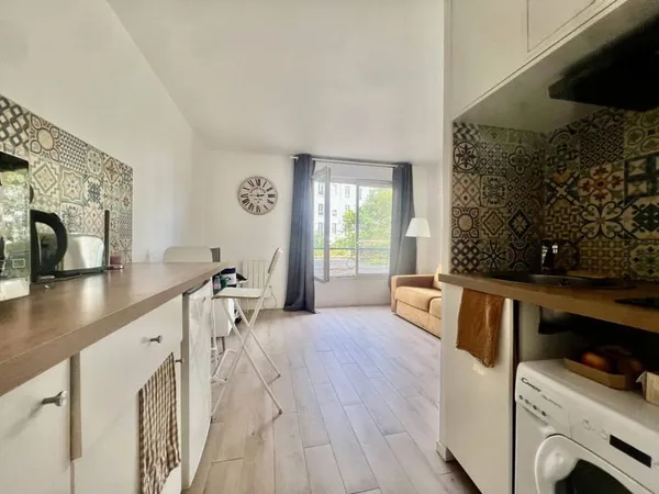 Studio 1 pièce 21 m²